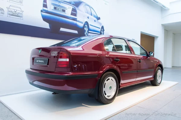 Precut tint film kit for Skoda Octavia 5 Doors from 1997-2004