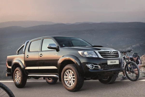 Precut tint film kit for Toyota Hilux 4 Doors Pick-Up Truck from 2015-2024
